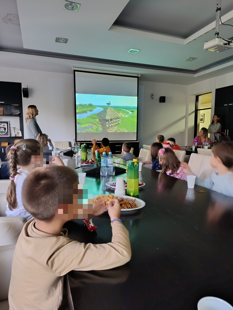 JPEG 20251015 173406 5196424997482266088